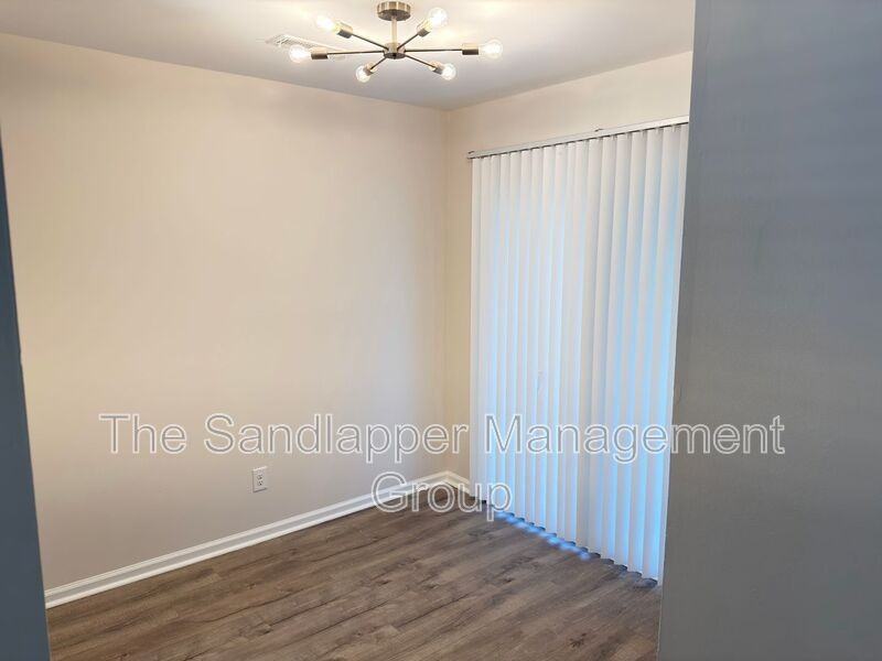 186 Dorchester Manor Blvd #A - Photo 3 of 10