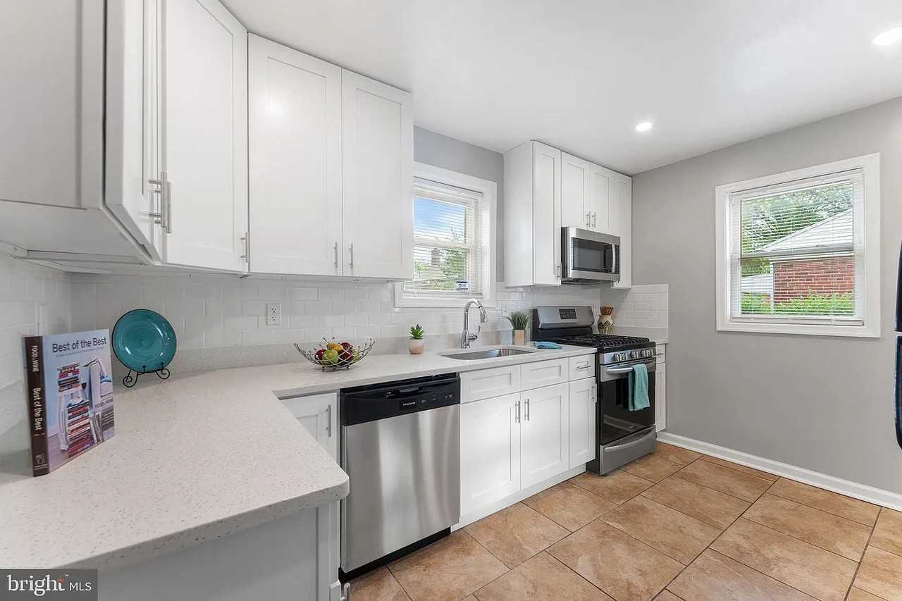 2711 Edfeldt Dr #2711 - Photo 6 of 11