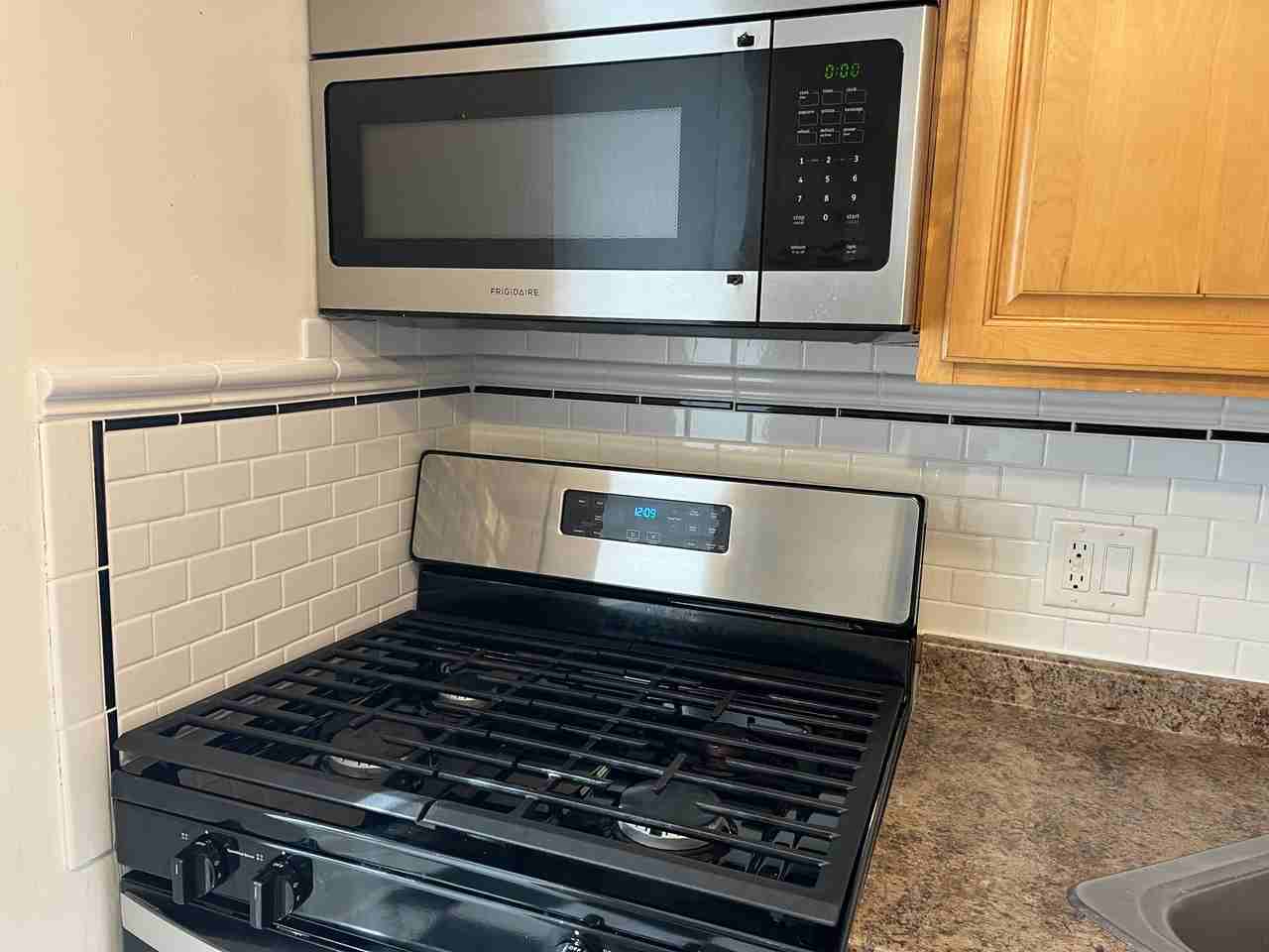 921 S 48th St #3F - Photo 2 of 15