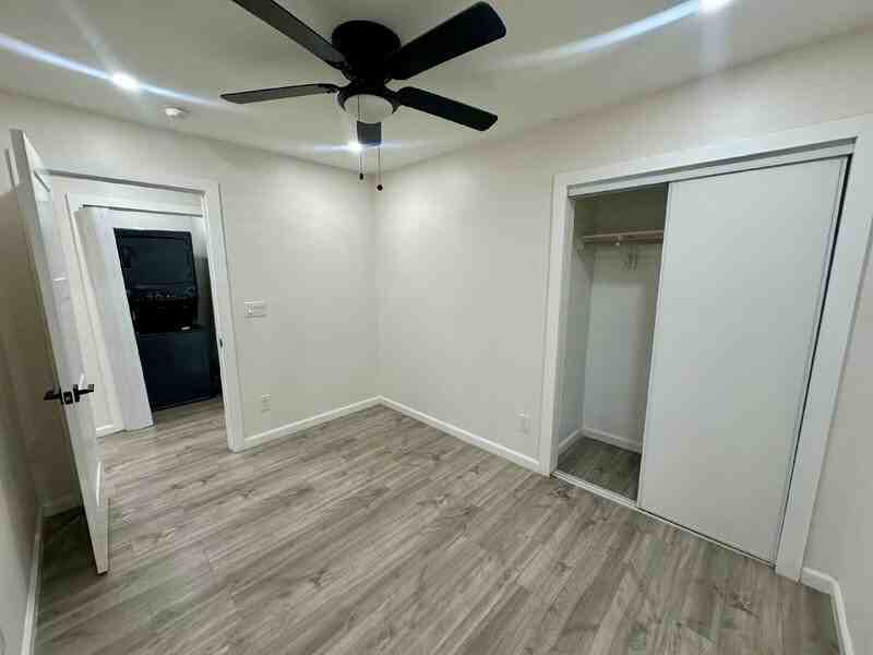 1447 E Mountain View Rd #2 - Photo 7 of 10