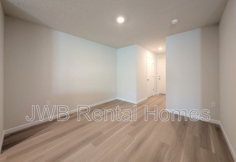 8321 Galveston Ave - Photo 6 of 19