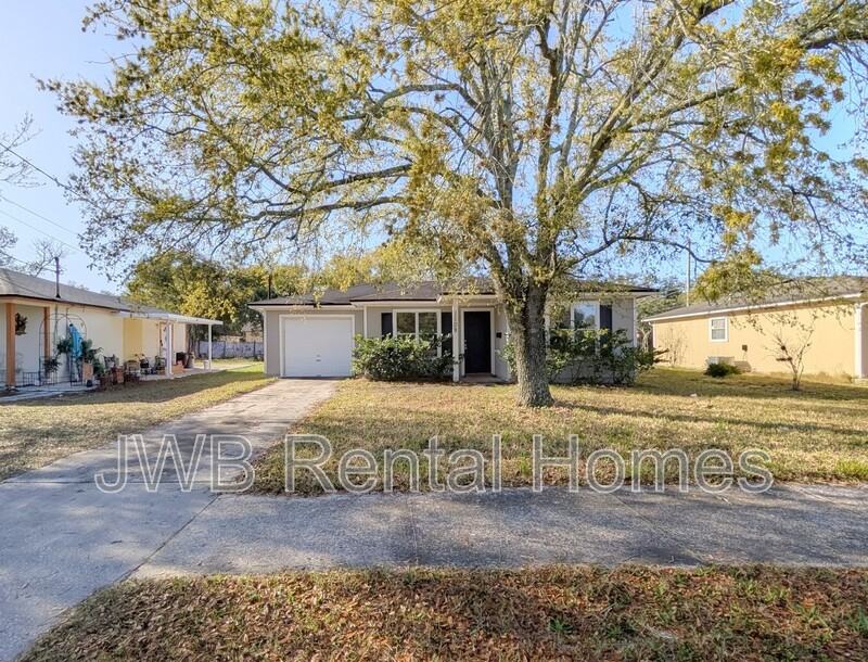 1108 Odessa St - Photo 2 of 17