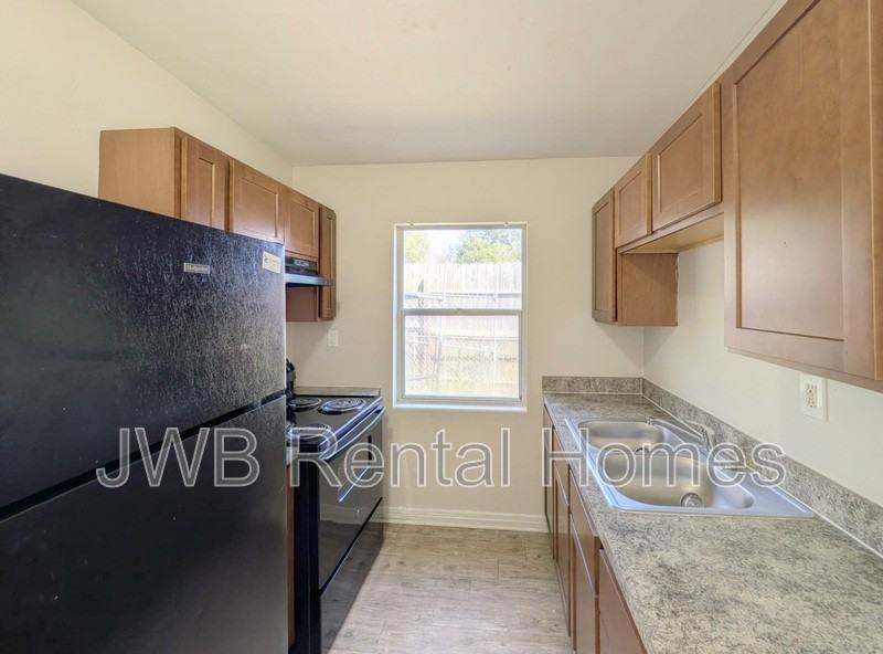 10444 Piedmont Rd - Photo 4 of 18