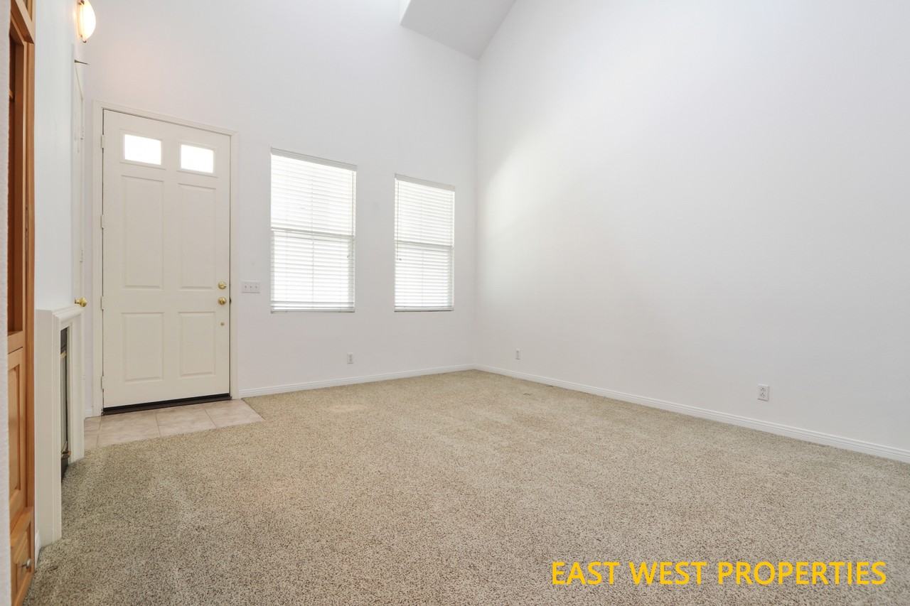 42 Burlingame - 1 #1 - Photo 6 of 33