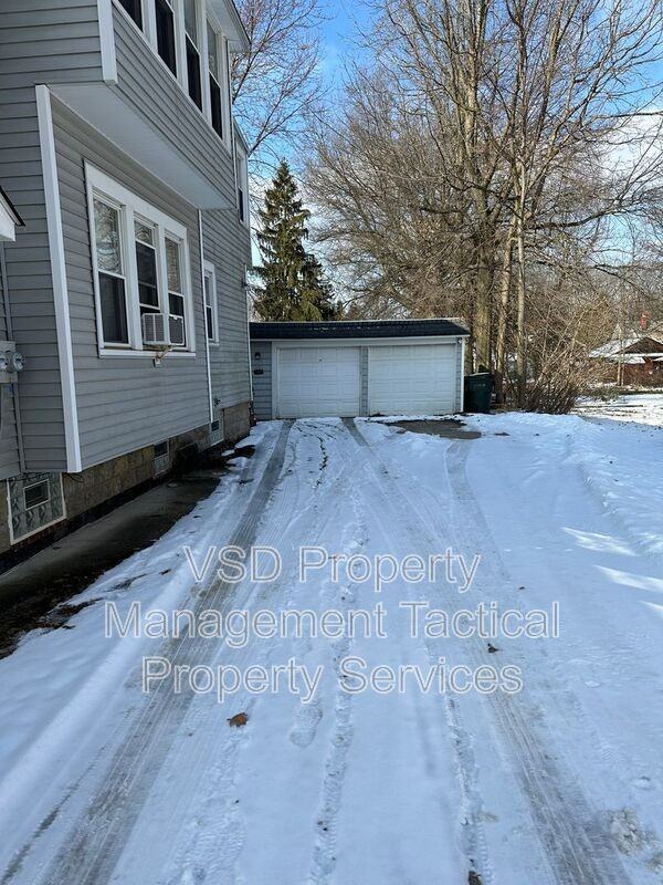 1780 S Green Rd #UP - Photo 3 of 26