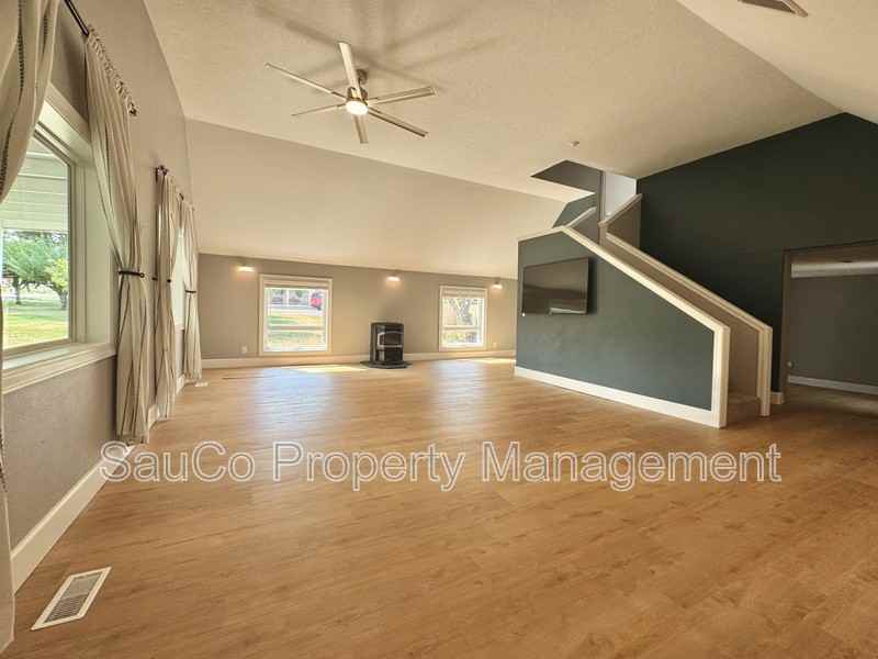 6543 Se Borwick St - Photo 7 of 33