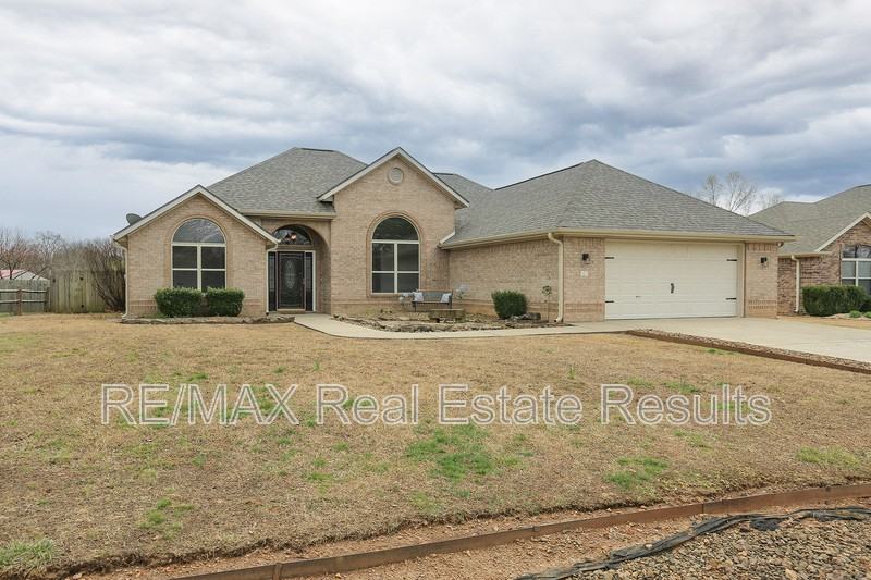 57 Taylor Dr - Photo 3 of 41