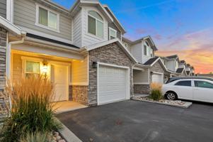 featured image of 237 W 1950 N #1