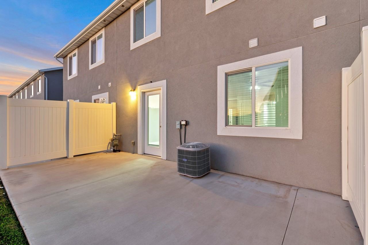 237 W 1950 N #1 - Photo 2 of 20