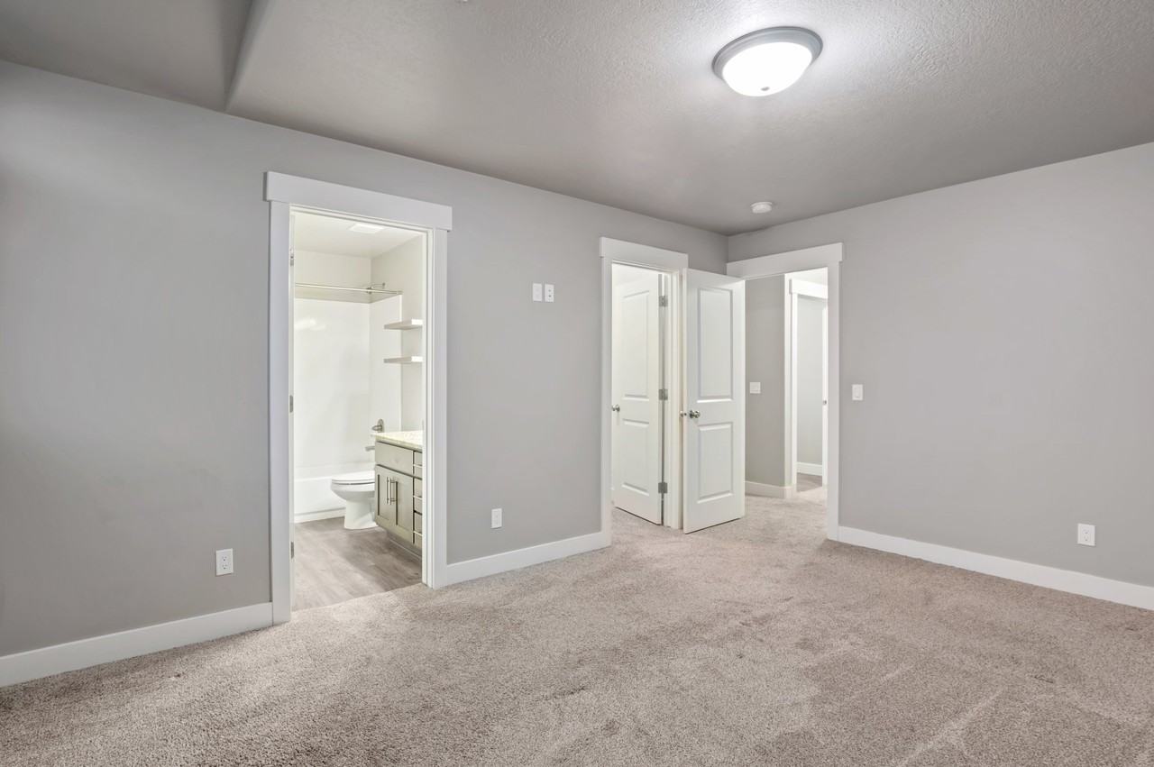 237 W 1950 N #1 - Photo 5 of 20