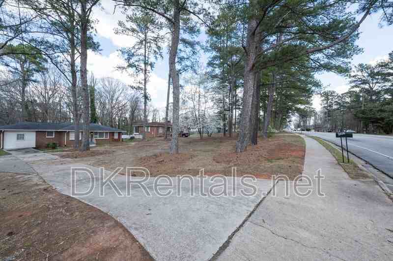 2058 River Rd - Photo 3 of 25