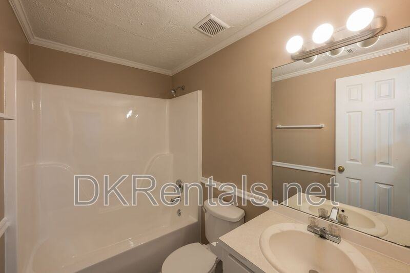 330 Herndon Way - Photo 7 of 11