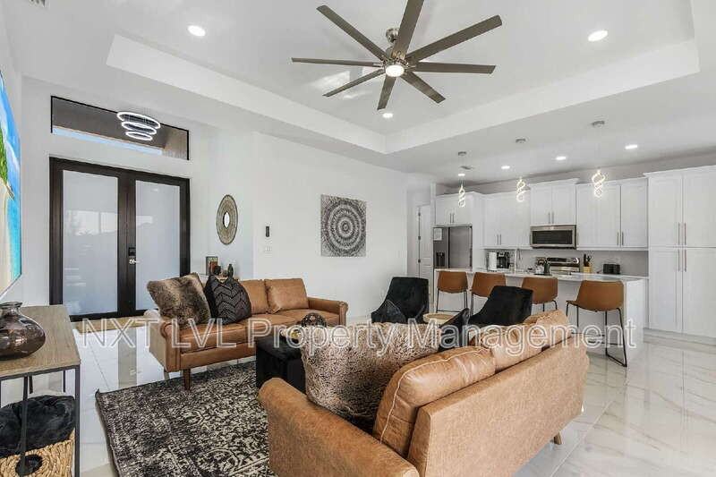 318 Se 15th Ter - Photo 6 of 30