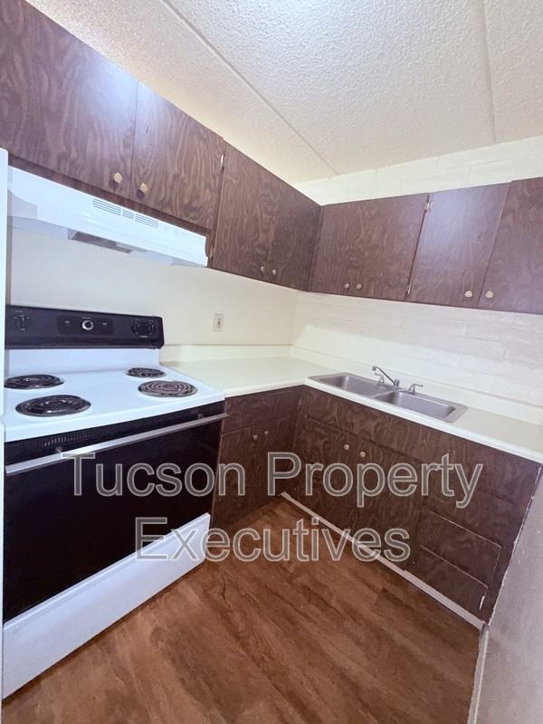 20 N Leonora Ave - Photo 2 of 23