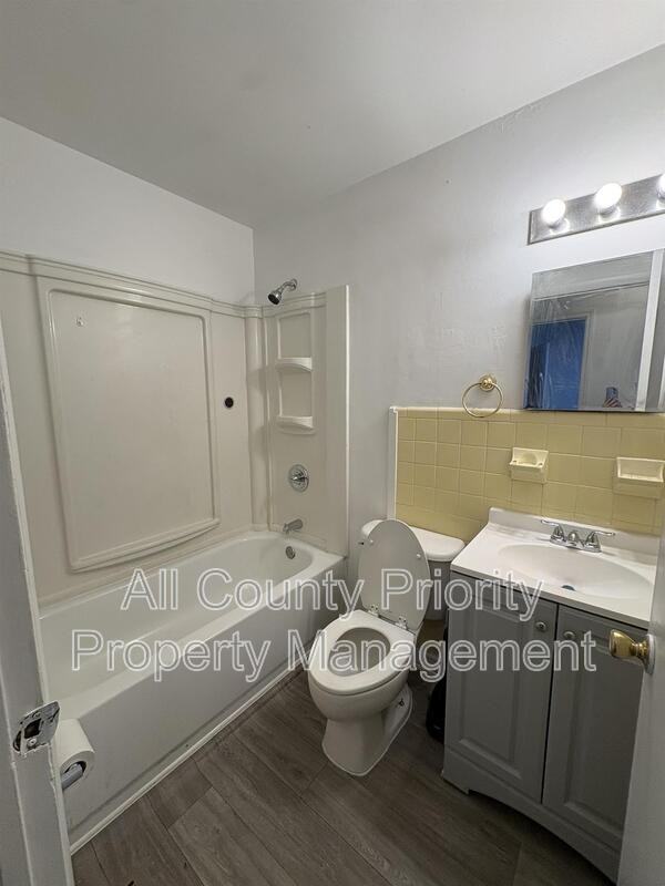 1015 Da Vinci St - Photo 6 of 9