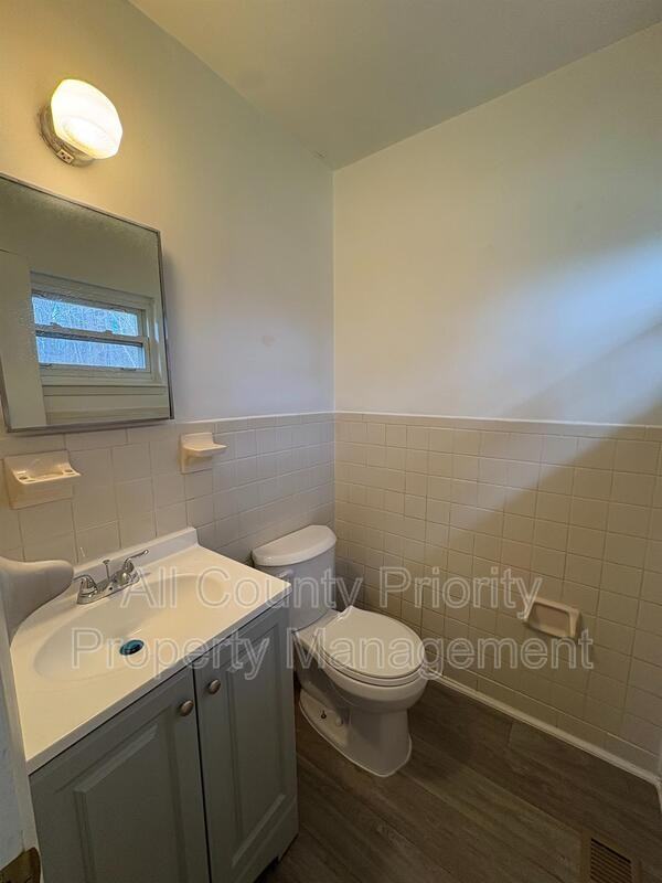 1015 Da Vinci St - Photo 7 of 9