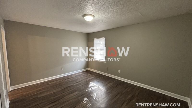 3219 Thirteen Colony Mall ## 2b - Photo 5 of 14