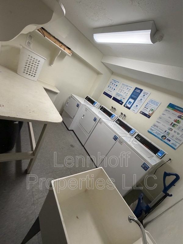 86 Beacon St - Photo 2 of 9