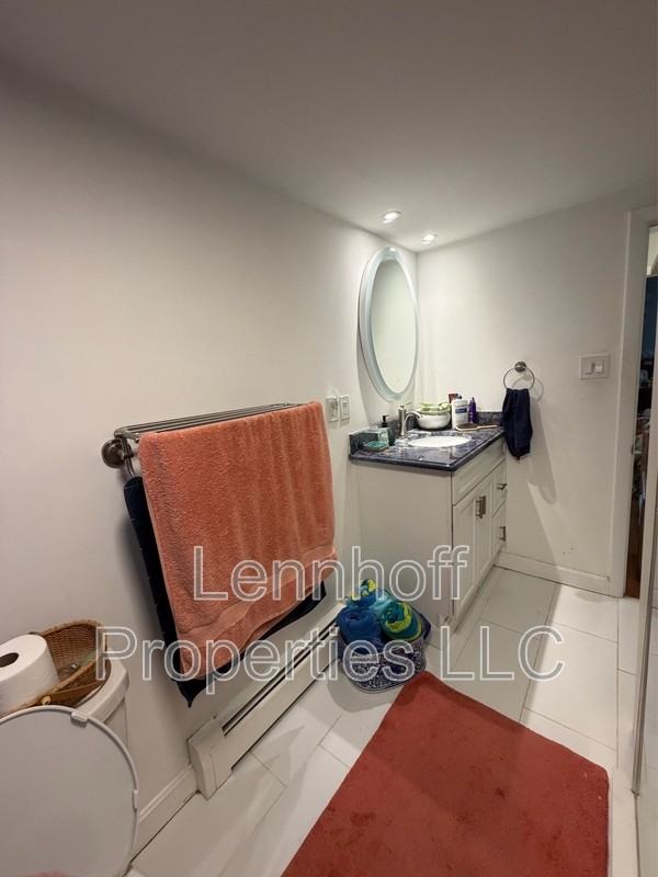 86 Beacon St - Photo 3 of 9