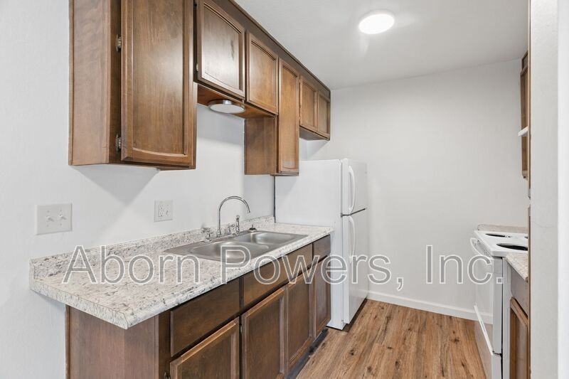 1221 B St #10 - Photo 7 of 11