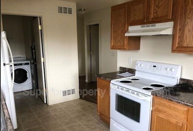 623 W 2nd St #A - Photo 6 of 11