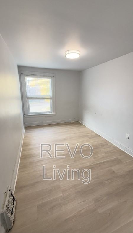 4585 Ryerson Cres #2 - Photo 5 of 10