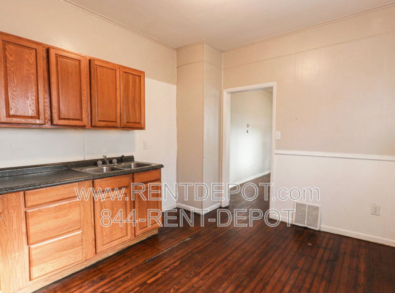 1501 Henning Ave - Photo 5 of 8