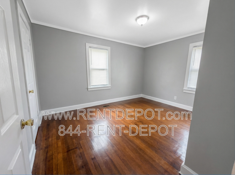 1407 Marshall Ave - Photo 5 of 7