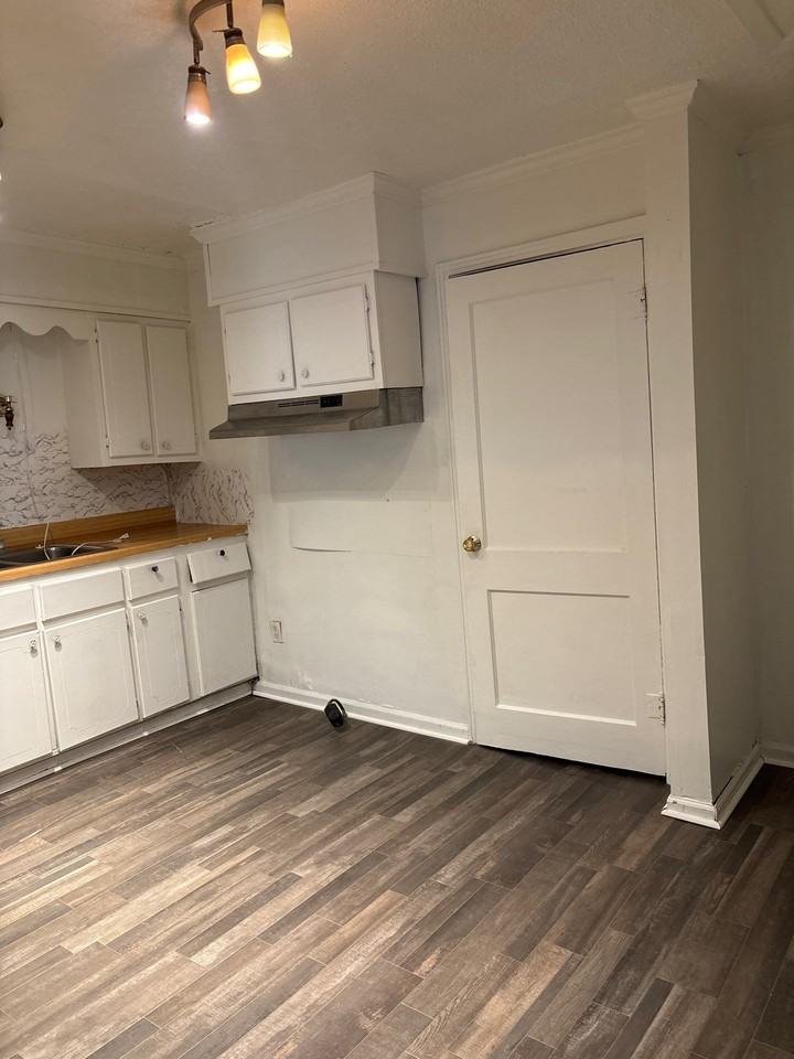 1105 N Mclemore Ave #A - Photo 5 of 18