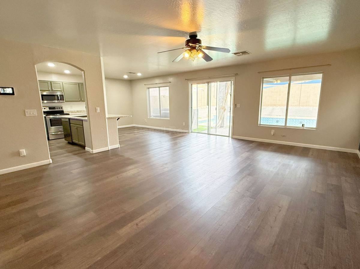 22844 W La Pasada Blvd - Photo 3 of 10