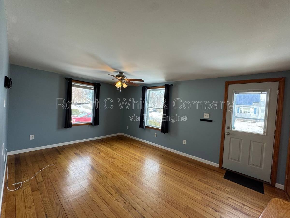 10 Harkness Dr - Photo 7 of 10