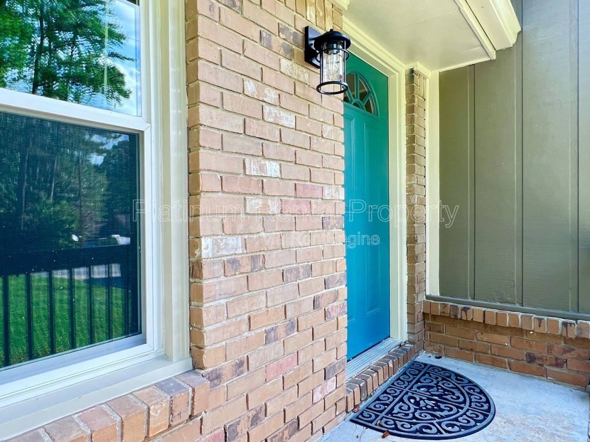 1110 Washington Ave - Photo 2 of 10
