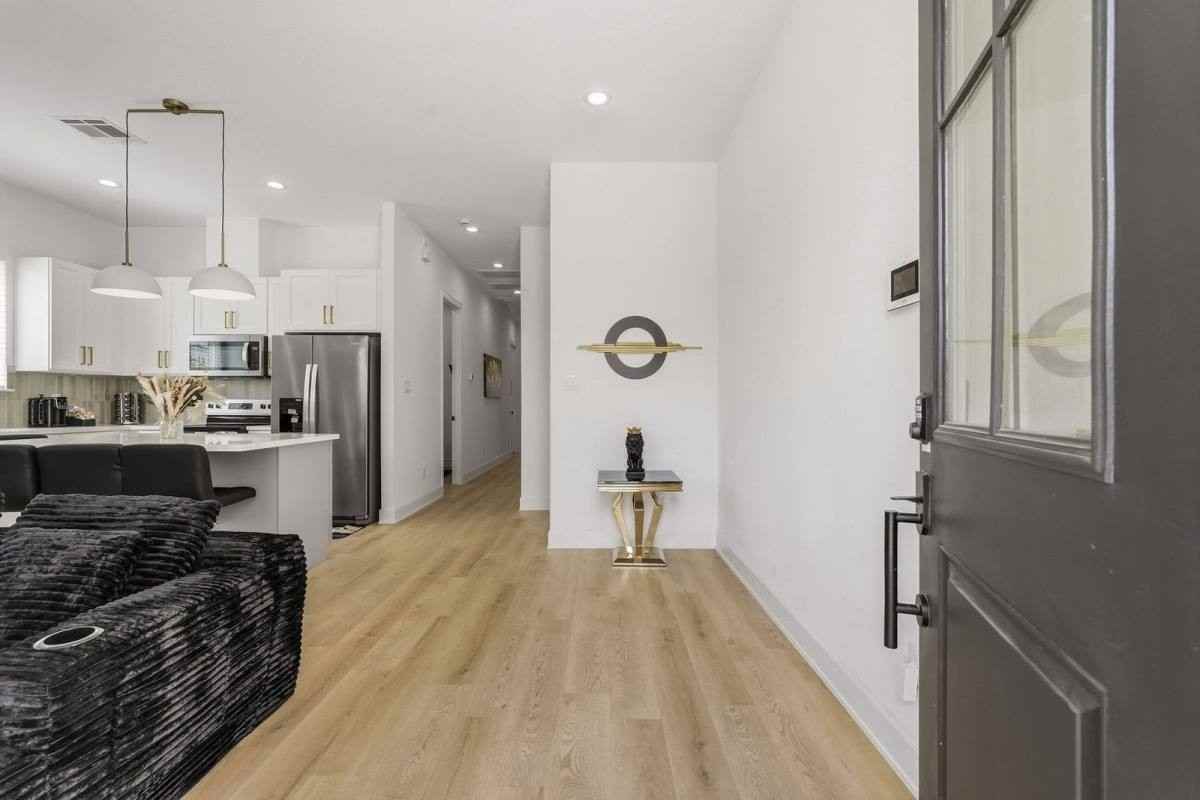 6528 Weston St #A - Photo 3 of 10