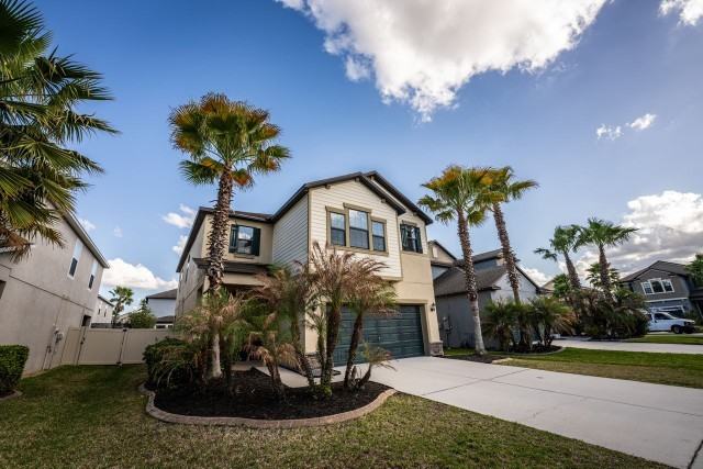 1562 Ludington Ave - Photo 4 of 50