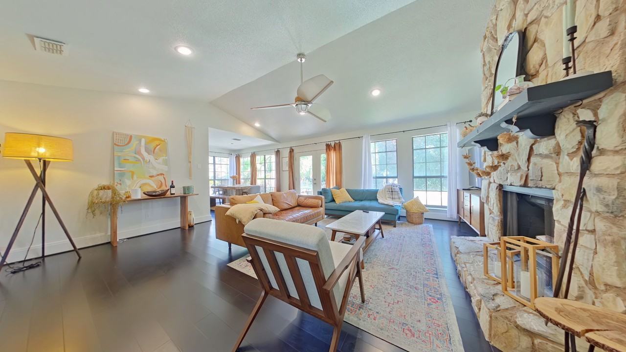 410 Spanish Moss Trl - Photo 3 of 15