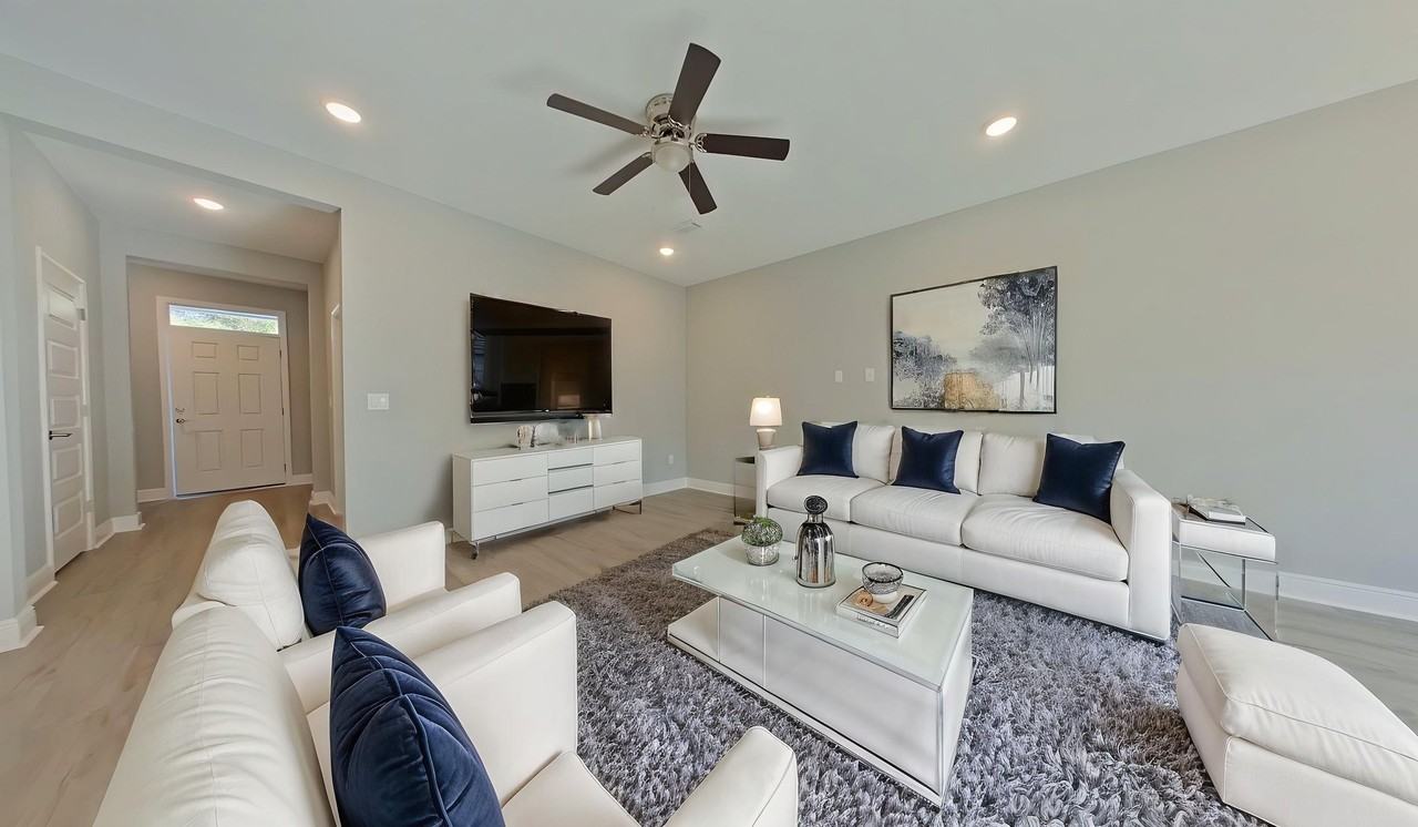 826 Kenneth Dr - Photo 6 of 17