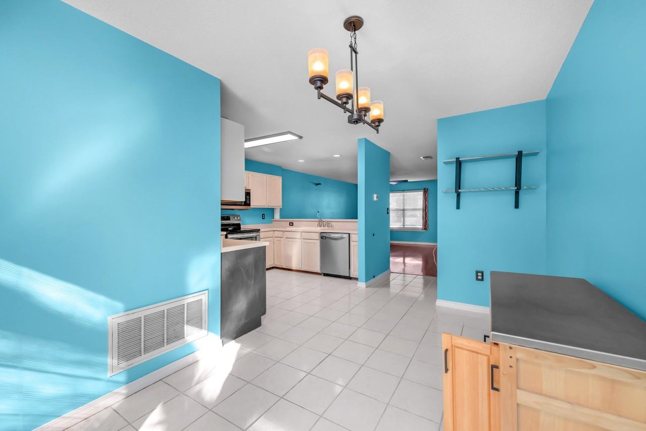 1810 Pointed Leaf Ln - Photo 7 of 24