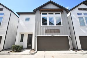 featured image of 5904 Gardendale Dr #B