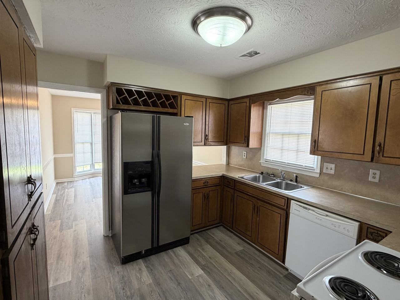 5330 Shanna Ln - Photo 5 of 16