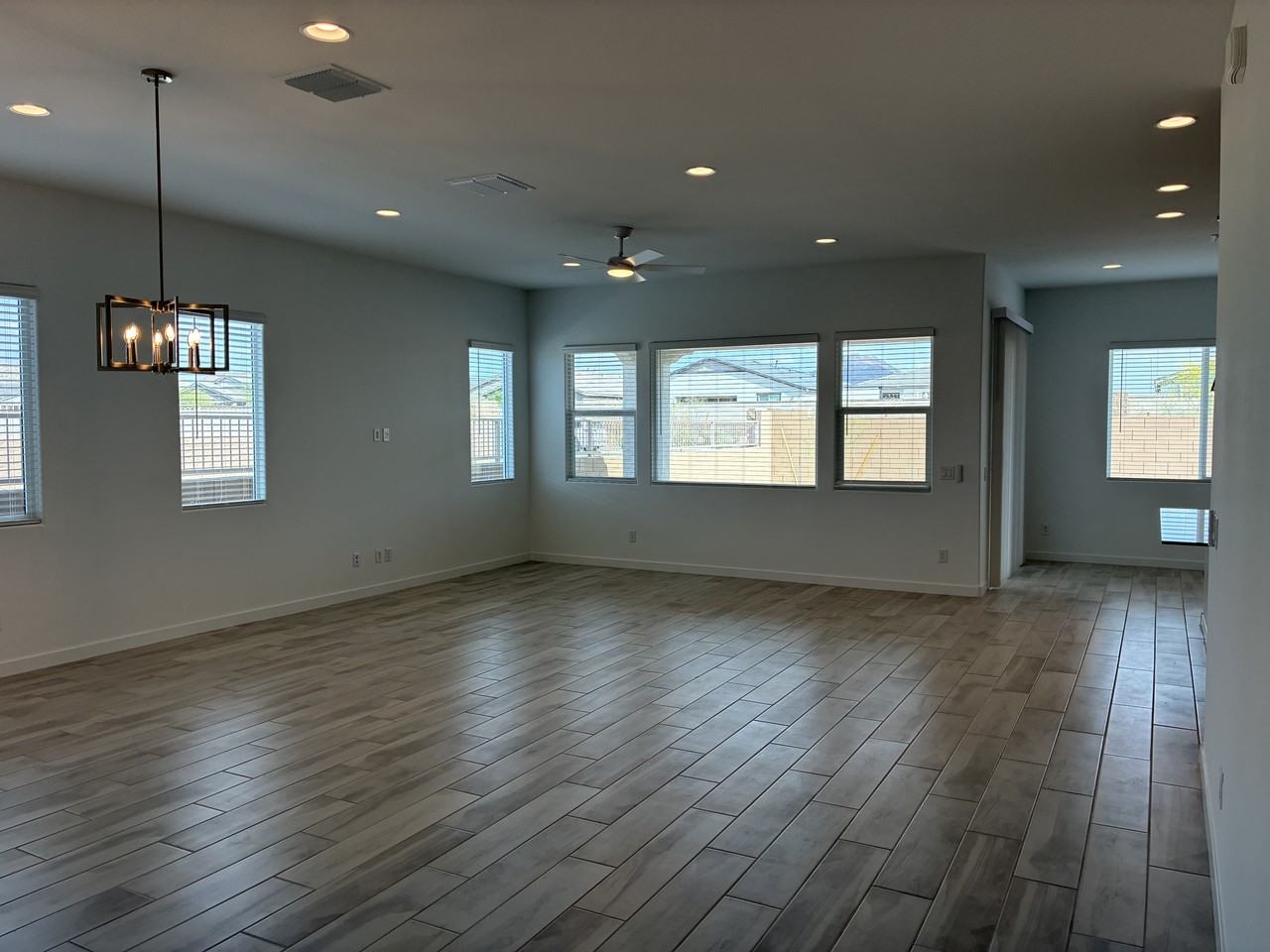 26387 N 77th Gln - Photo 3 of 40