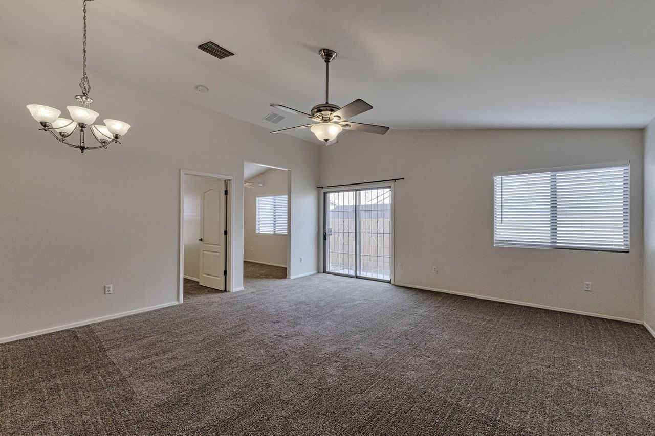 6615 E Splendid Ln - Photo 3 of 25