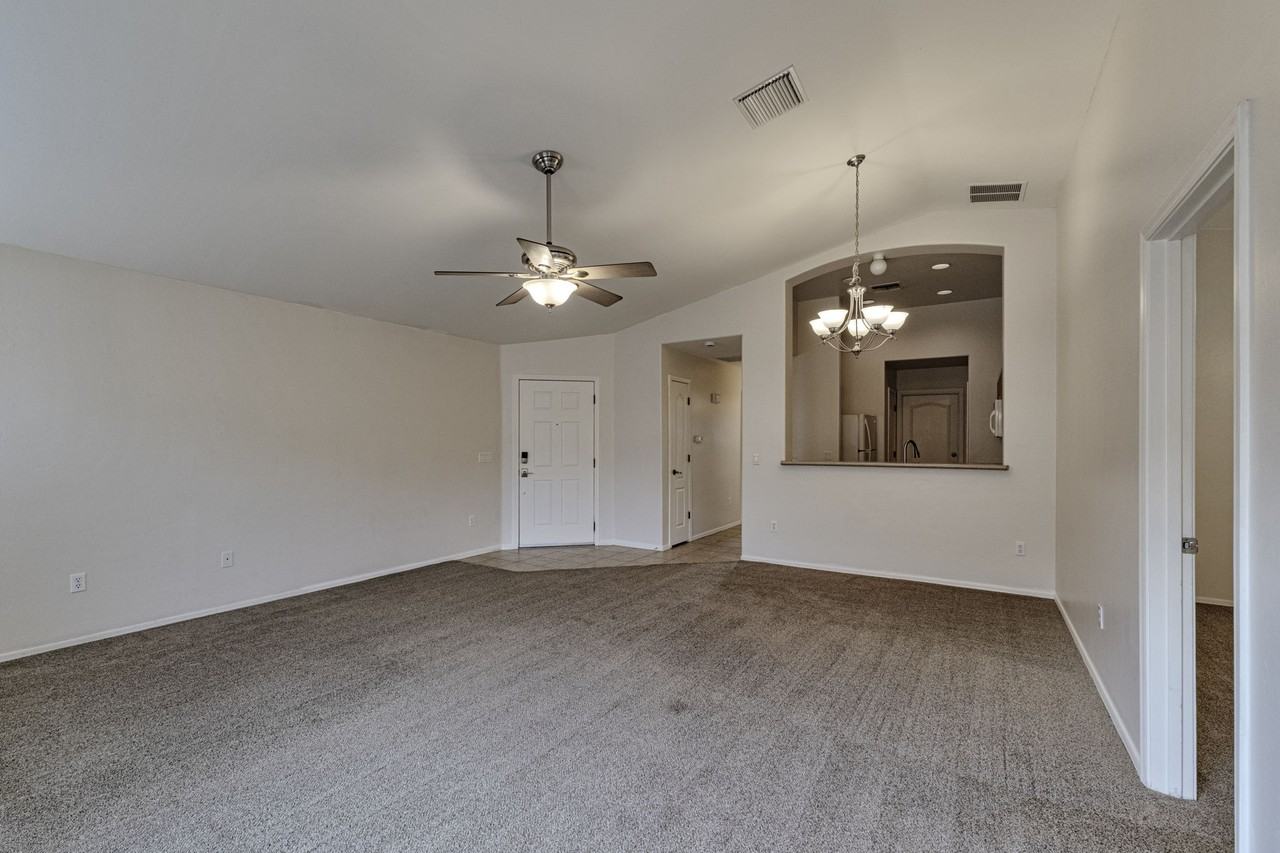 6615 E Splendid Ln - Photo 7 of 25