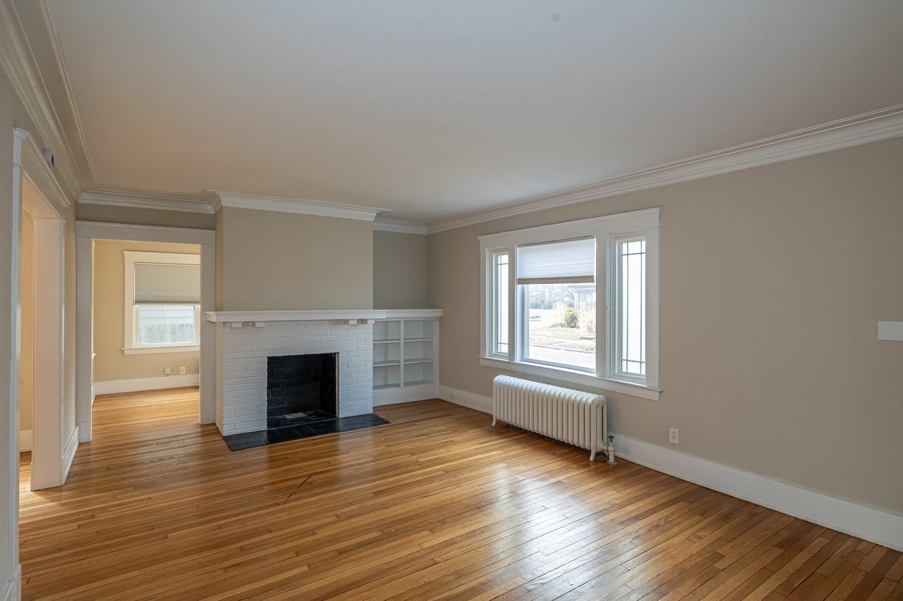 2135 Renrock Rd - Photo 3 of 20