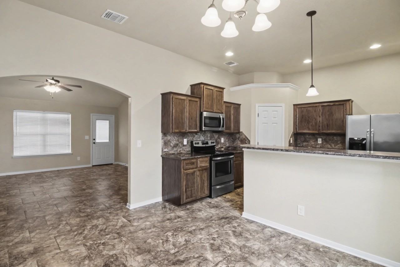 6503 Morganite Ln - Photo 5 of 17