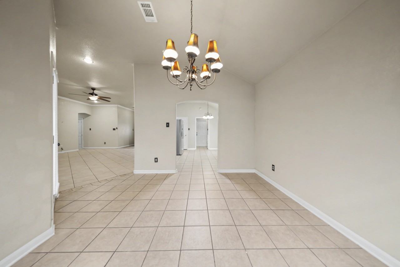 3702 Republic Of Texas Dr - Photo 7 of 25