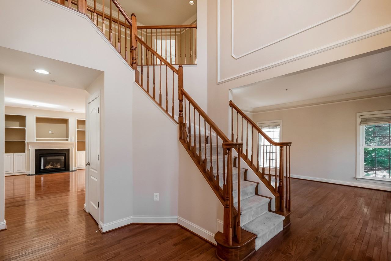 15806 Copper Beech Dr #1 - Photo 4 of 50