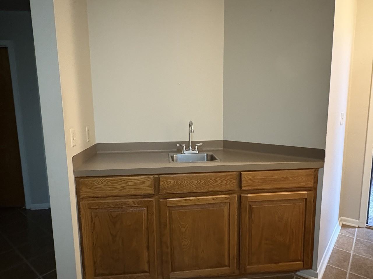 5414 Champions Dr - Photo 5 of 10