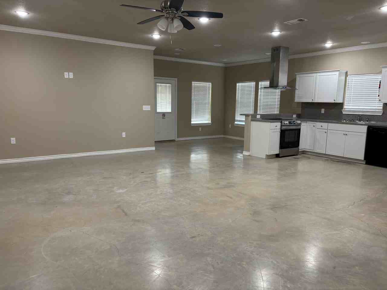 1130 Sm Tucker Rd - Photo 2 of 11