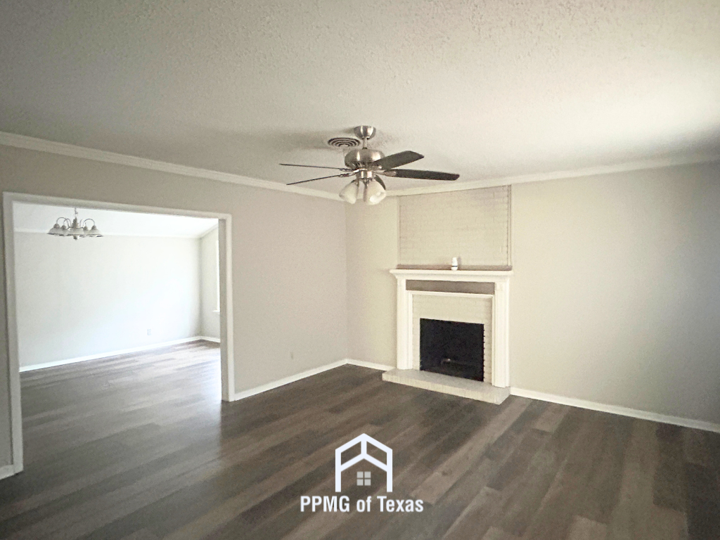 4322 S Allegheny Ave - Photo 4 of 17