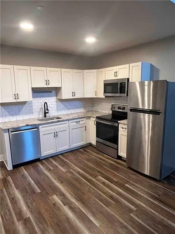 18 Spruce St - Photo 4 of 7